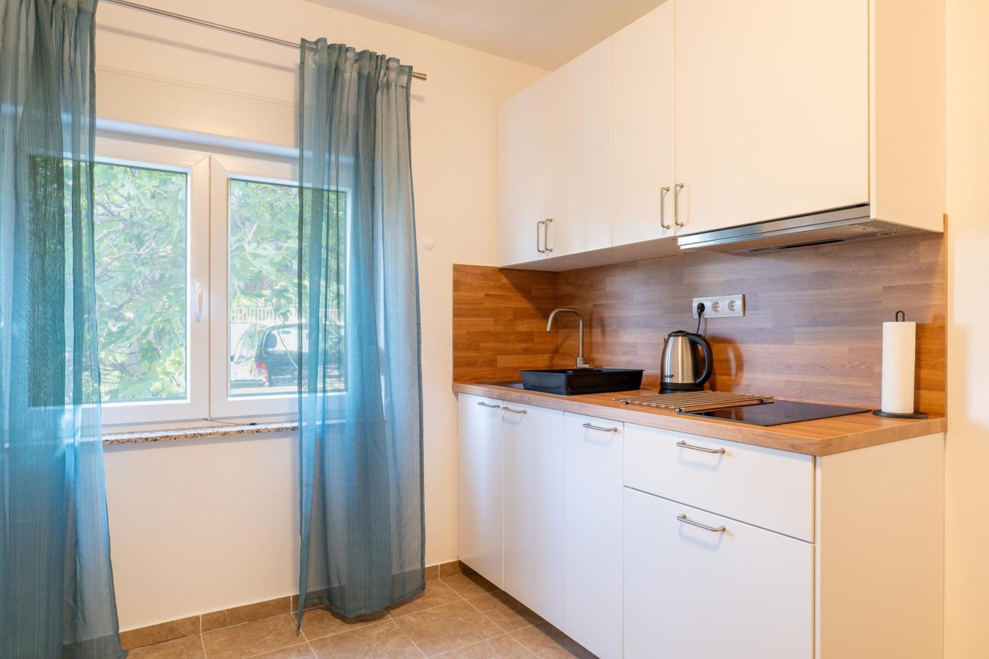 Apartment Wish - Two Bedrooms With 2 Ac Renewed Pag Town Eksteriør bilde