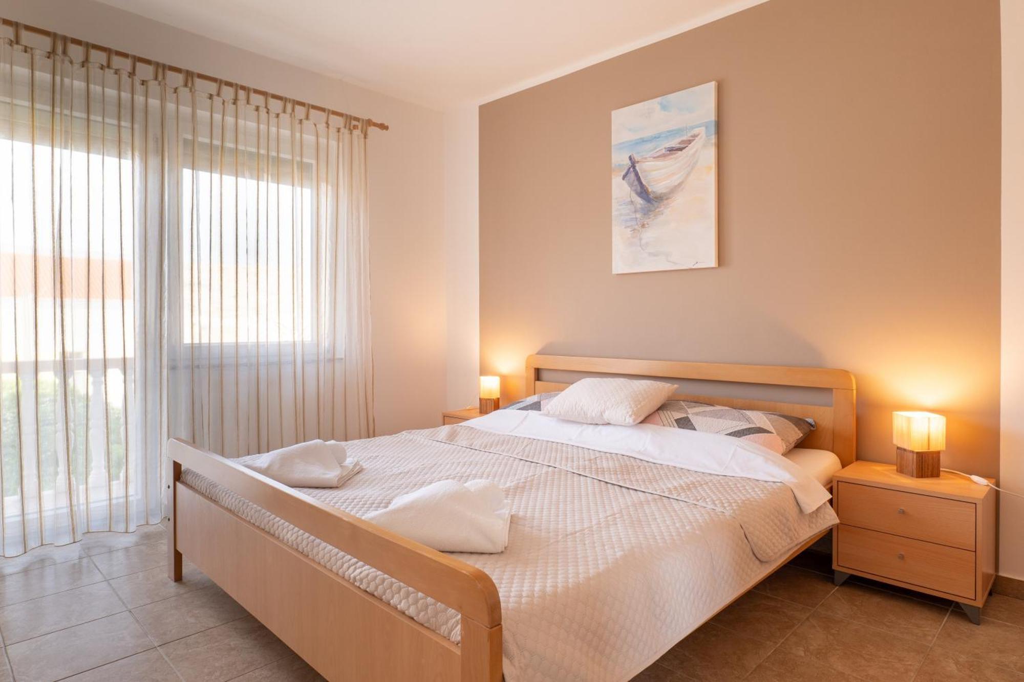 Apartment Wish - Two Bedrooms With 2 Ac Renewed Pag Town Eksteriør bilde